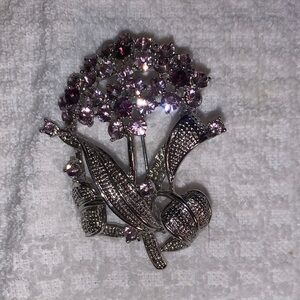 Vintage Elegant Floral Brooch with Pink and Silver Accents